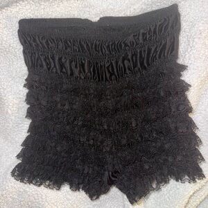 Black bloomers/ruffle shorts